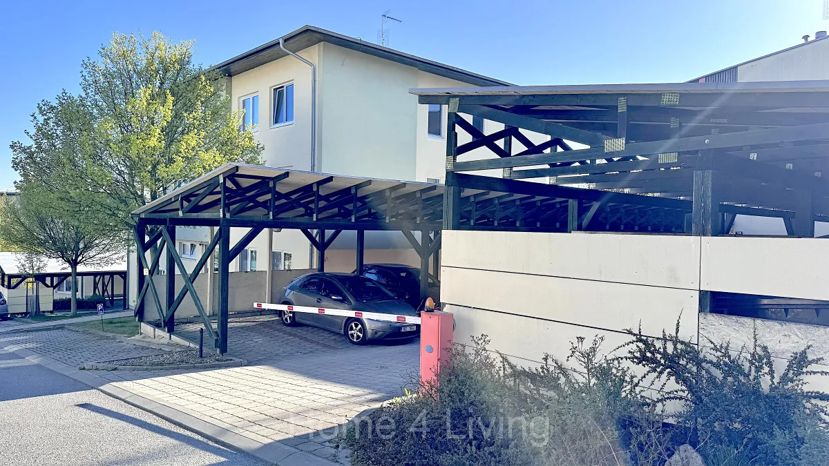 Pronájem garážového stání 18 m²